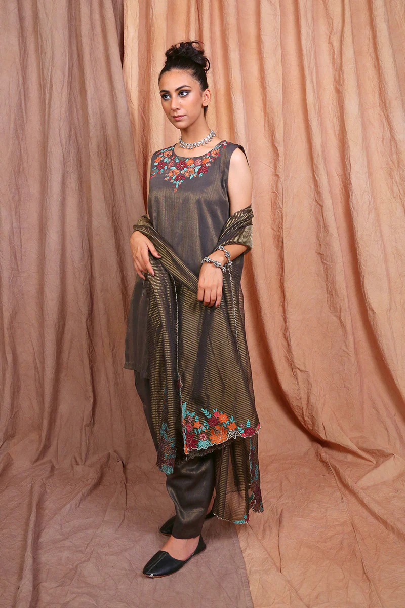 Kahlo Tales Suit - Image 4