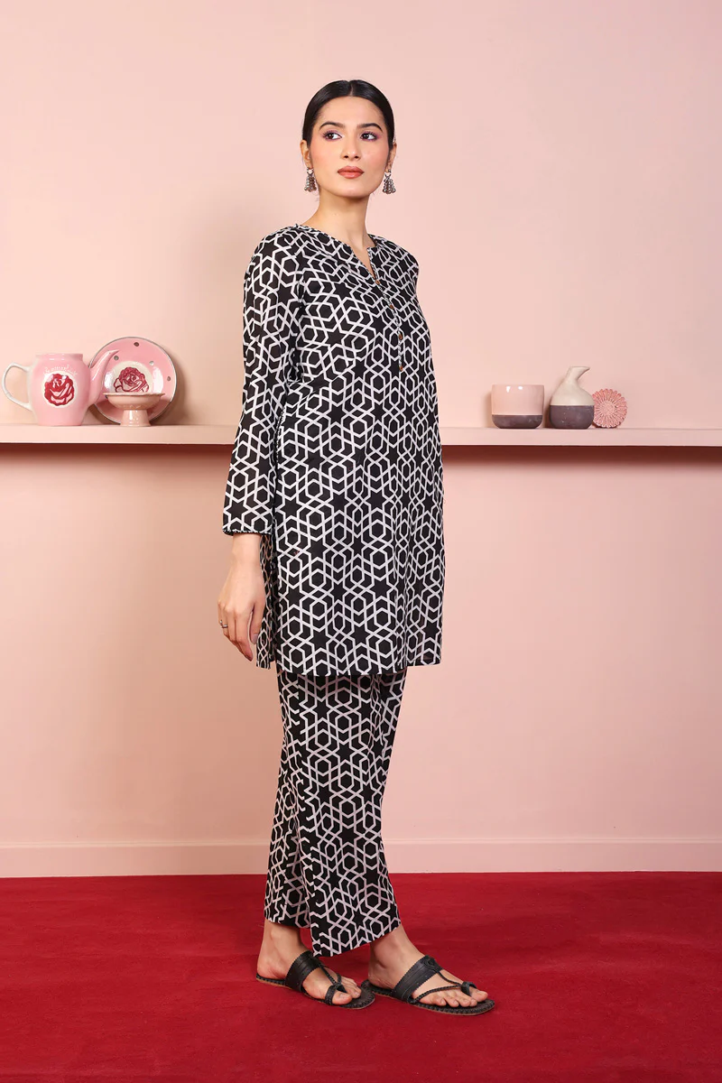 2-Piece Geometric Set - Image 3