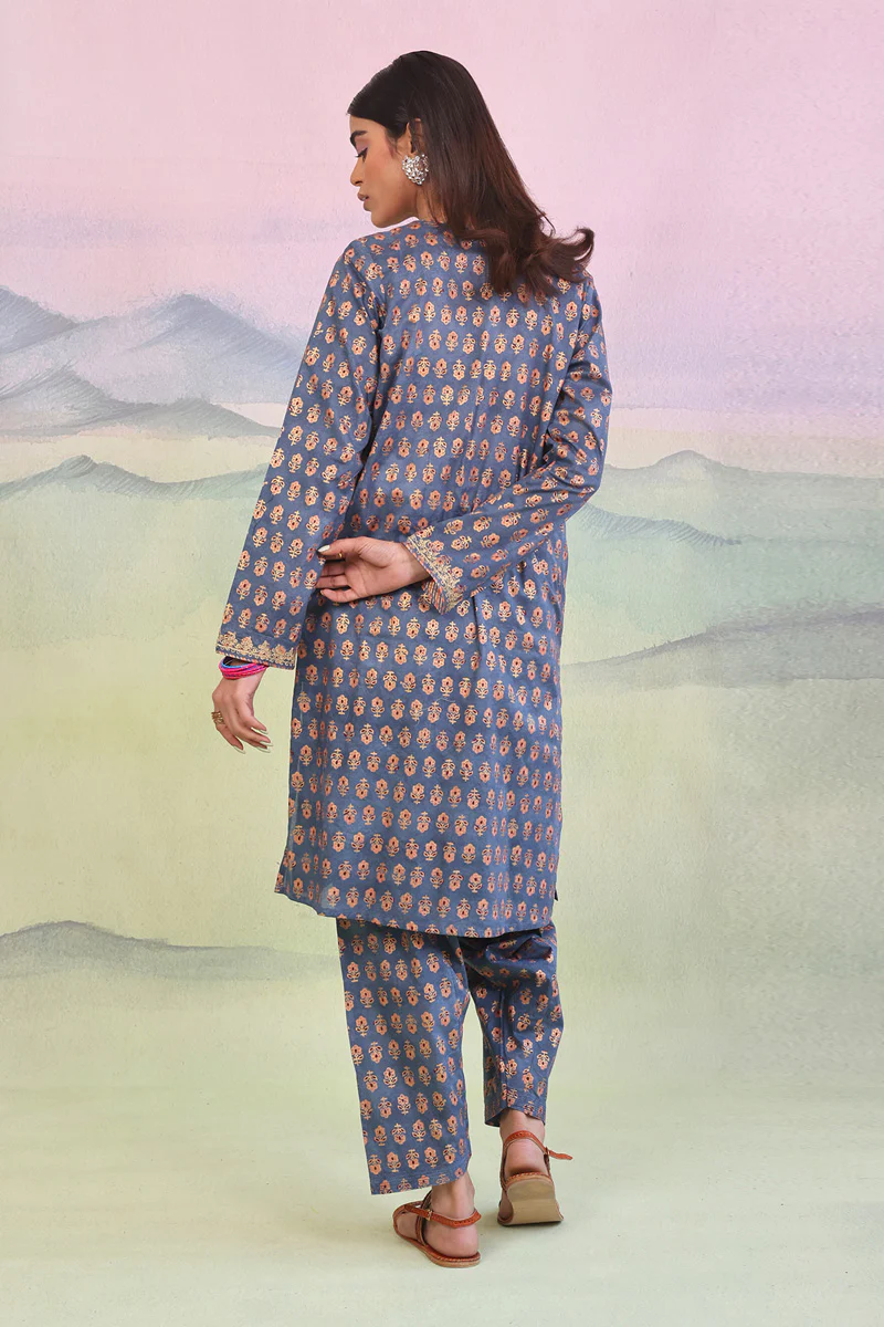 Sunehri Shalwar Kameez - Image 4