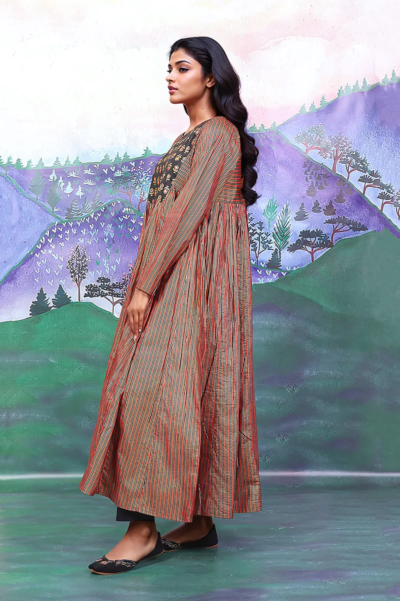 Sunehri Printed Dress - Image 3