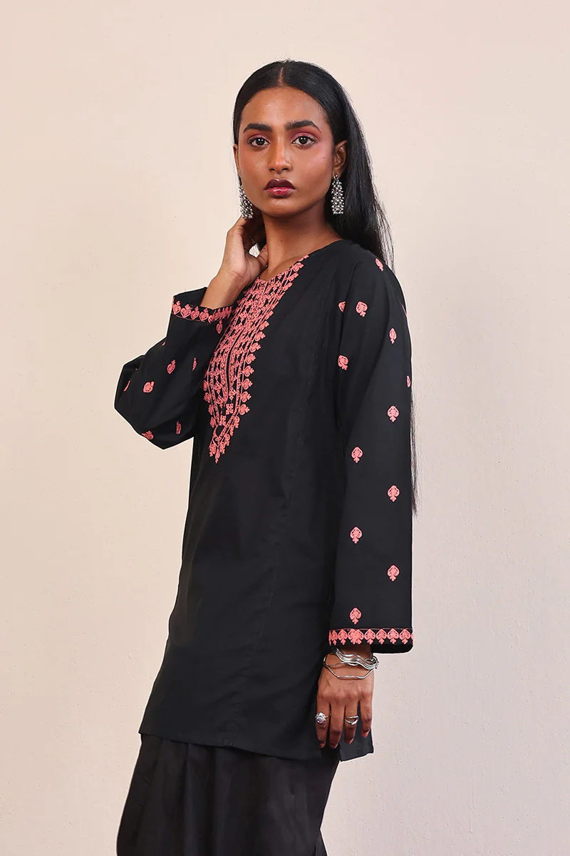Gul Meena Embroidered Kurta - Image 3