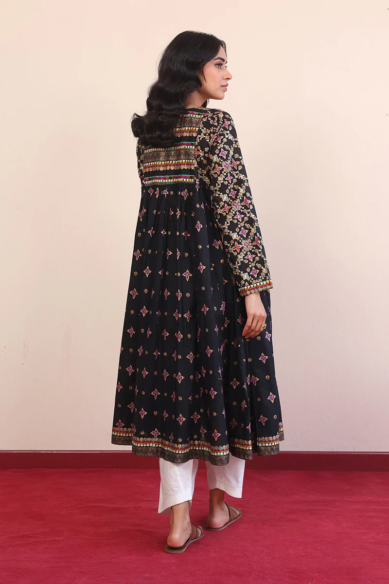 Zarnigar Frock - Image 4
