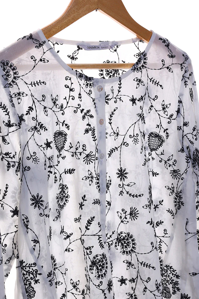Bahar Monochrome Embroidered Kurta - Image 4
