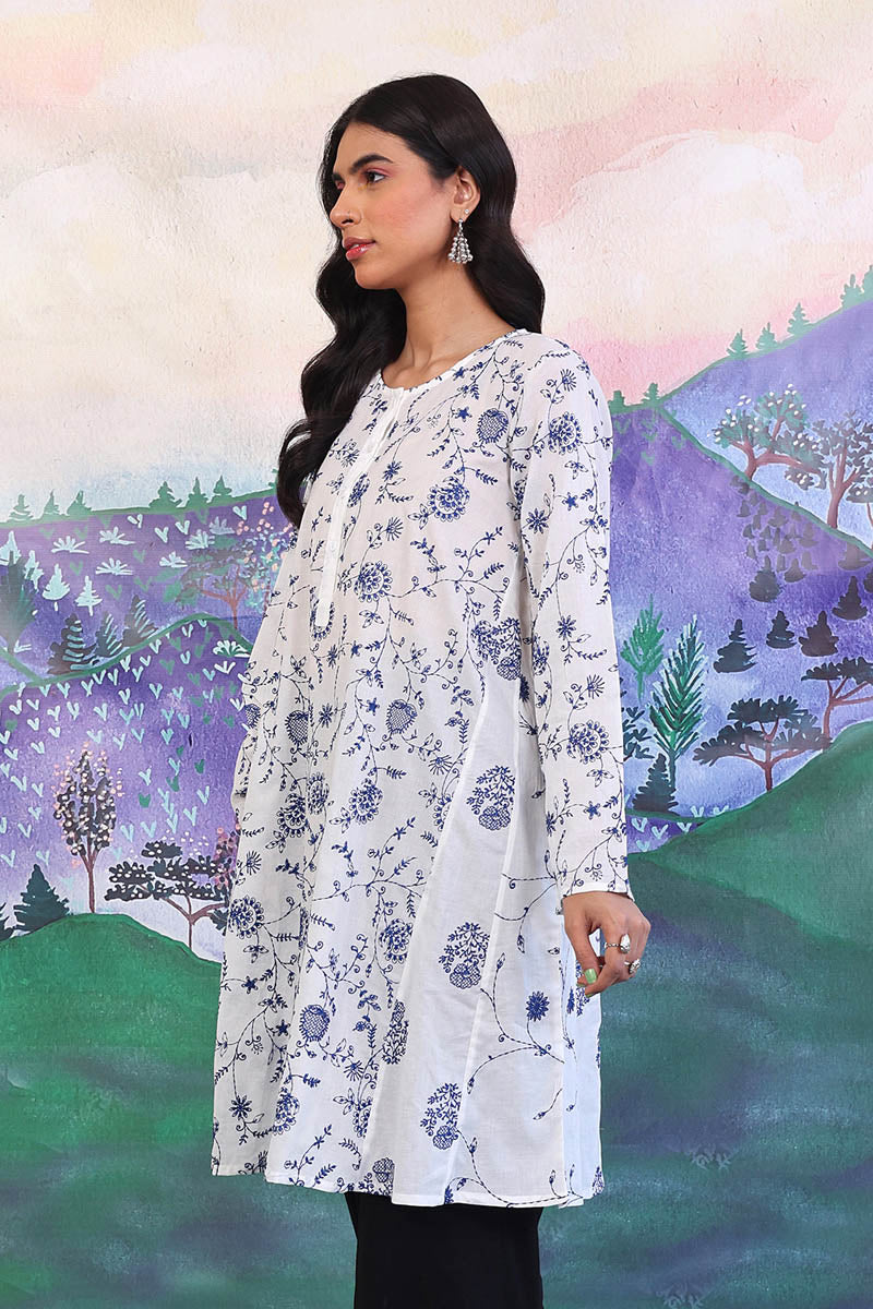 Bahar Embroidered Kurta - Image 3