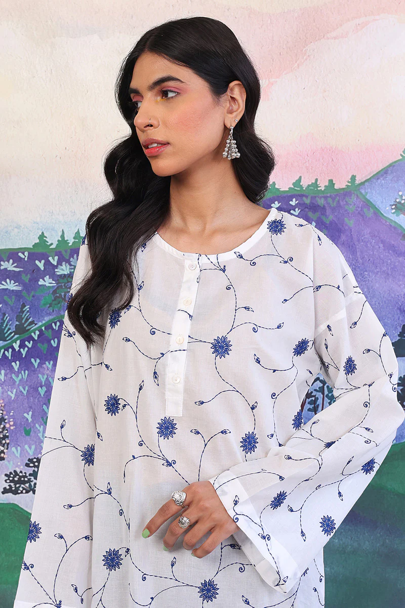 Bahar Embroidered Kurta - Image 2