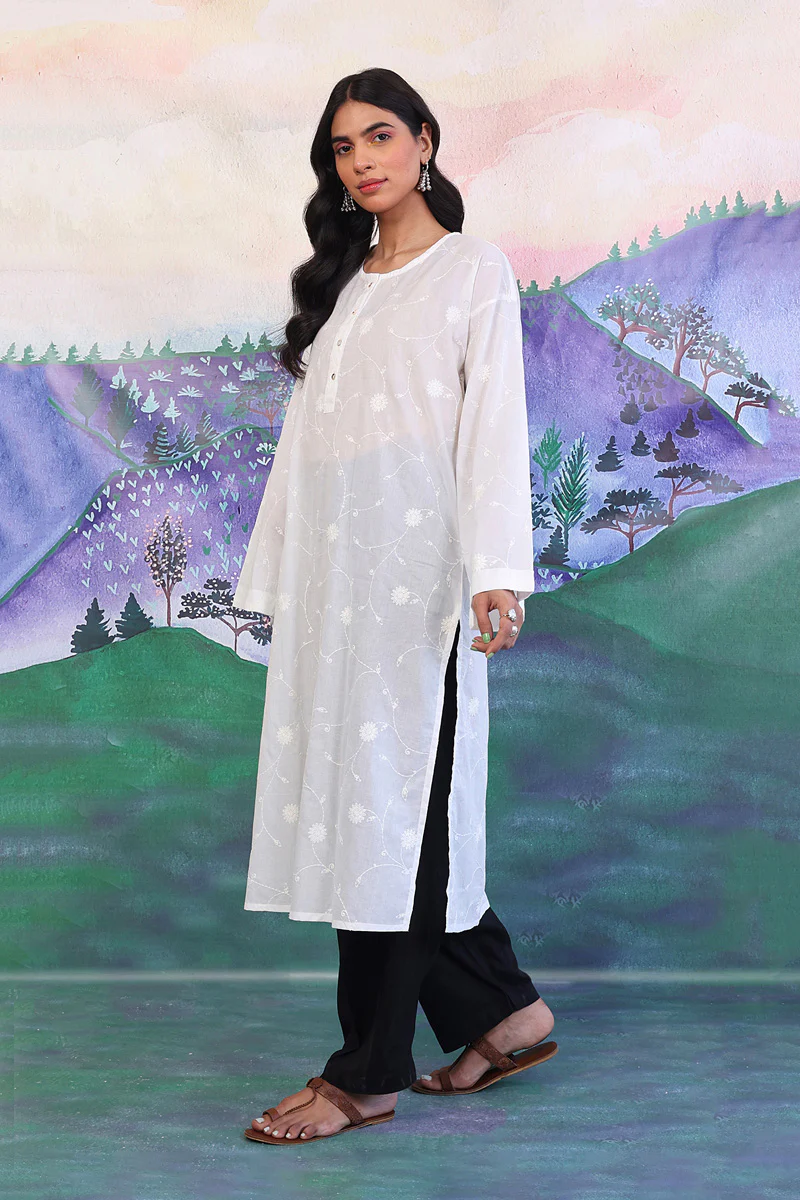 Bahar Embroidered Kurta - Image 3
