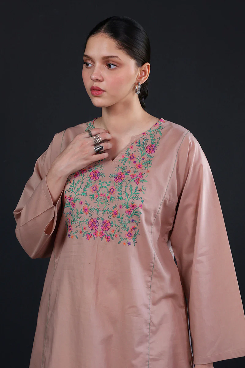 Gul Meena Embroidered Kurta - Image 6