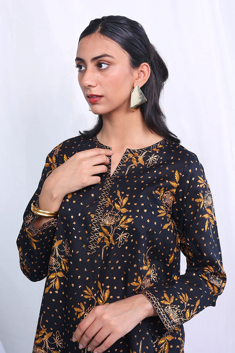 Muqaish 2-Piece - Image 2