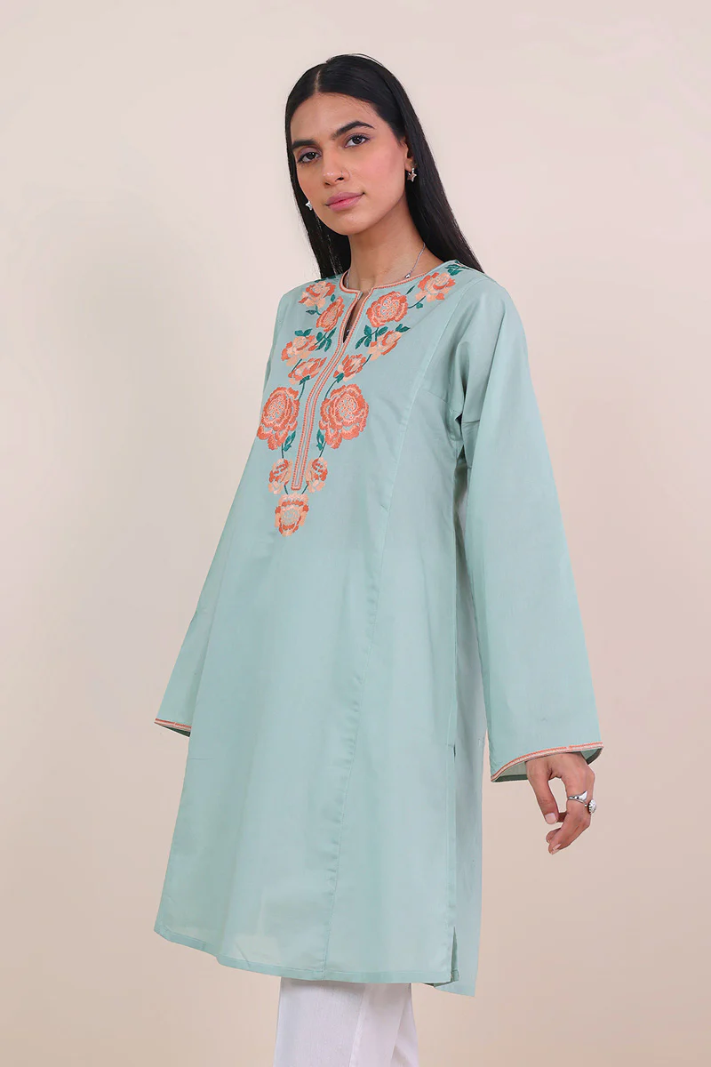 Gul Meena Embroidered Kurta - Image 3