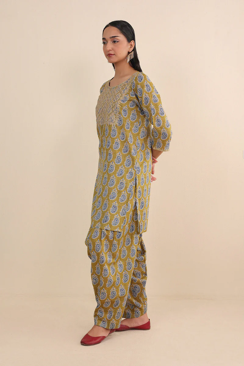 Ajrak Block Embridered Set - Image 7