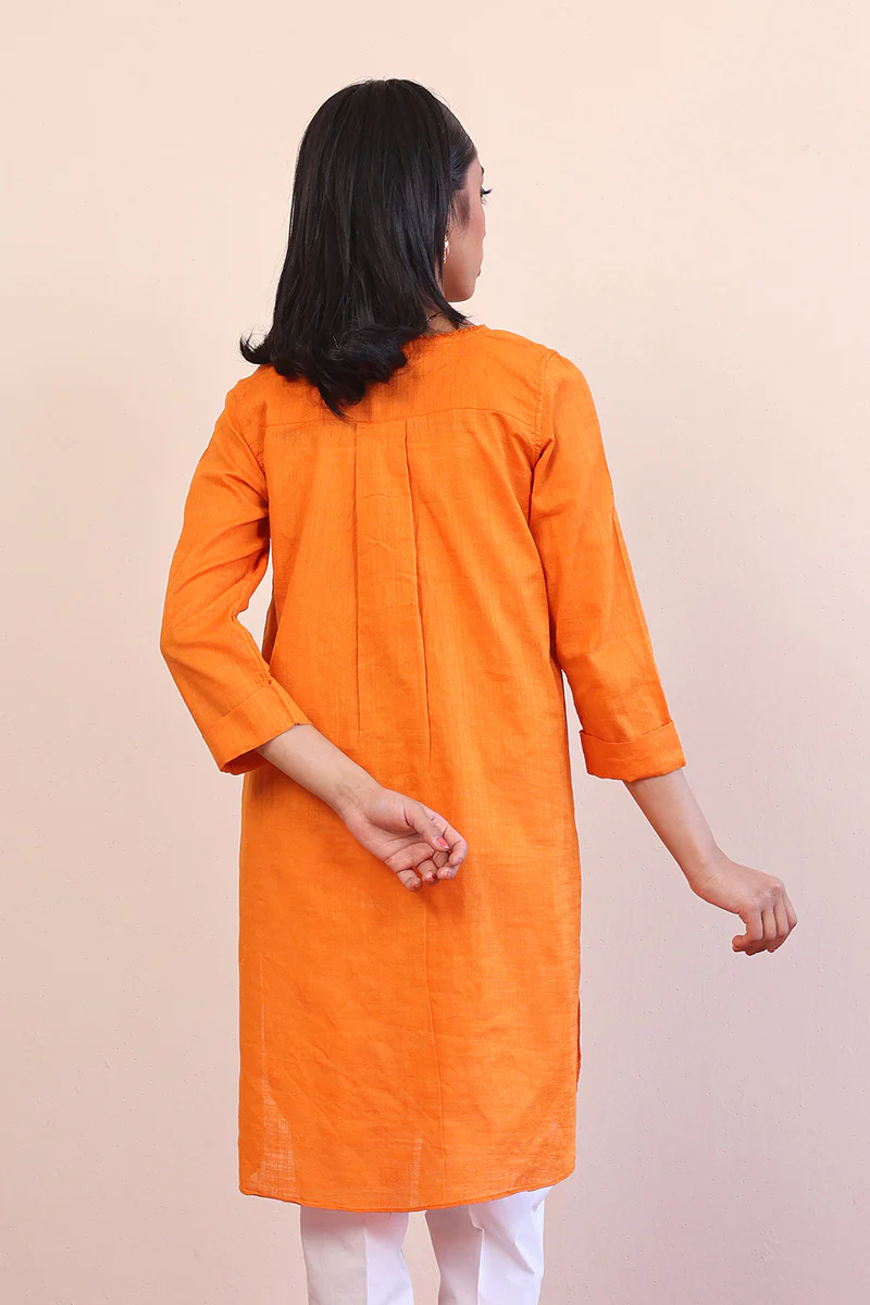 Sunehri Phool Embroidered Kurti - Image 4