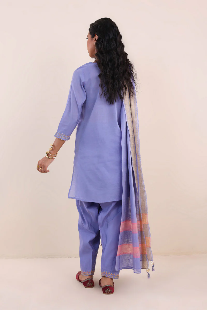 Shehzaadi Lavender Suit - Image 4
