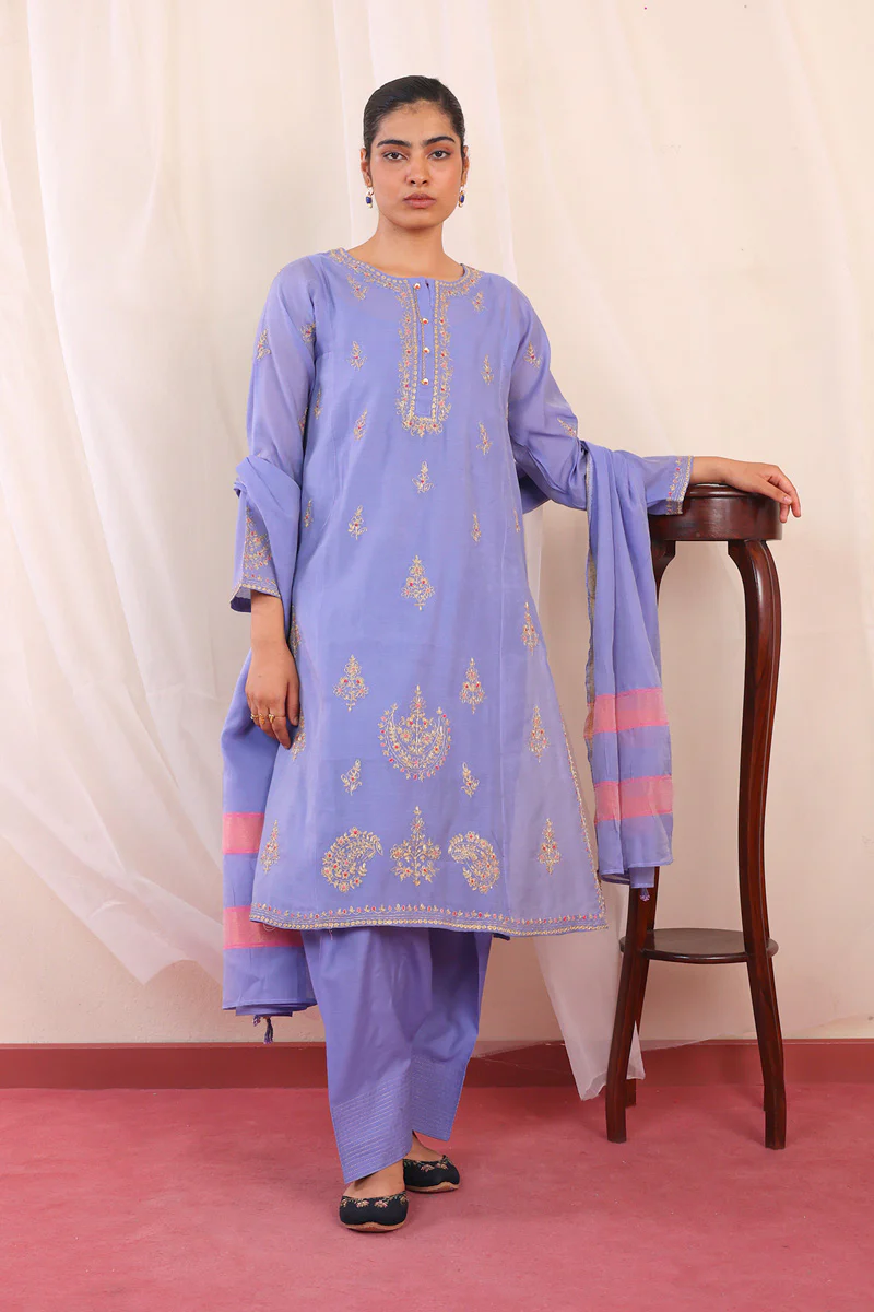 Shehzaadi Embrodiered Suit - Image 4