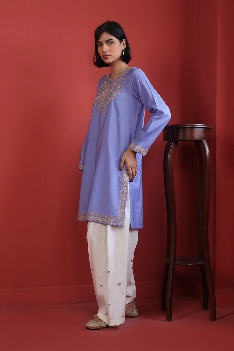 Shehzaadi Embroidered Kurti - Image 5