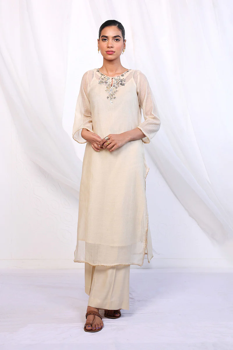 Nigar Suit