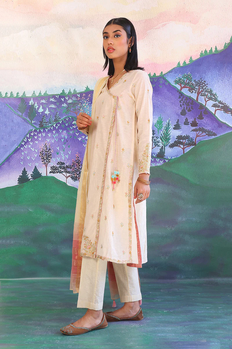 Aik Rang Angrakha Suit - Image 3