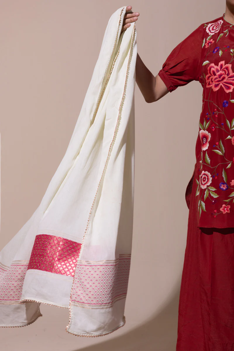 Jacquard Gleam Dupatta - Image 3
