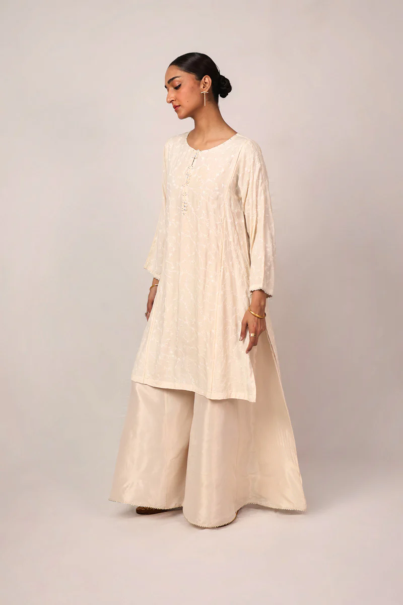 Embroidered Lumban Kurta - Image 4