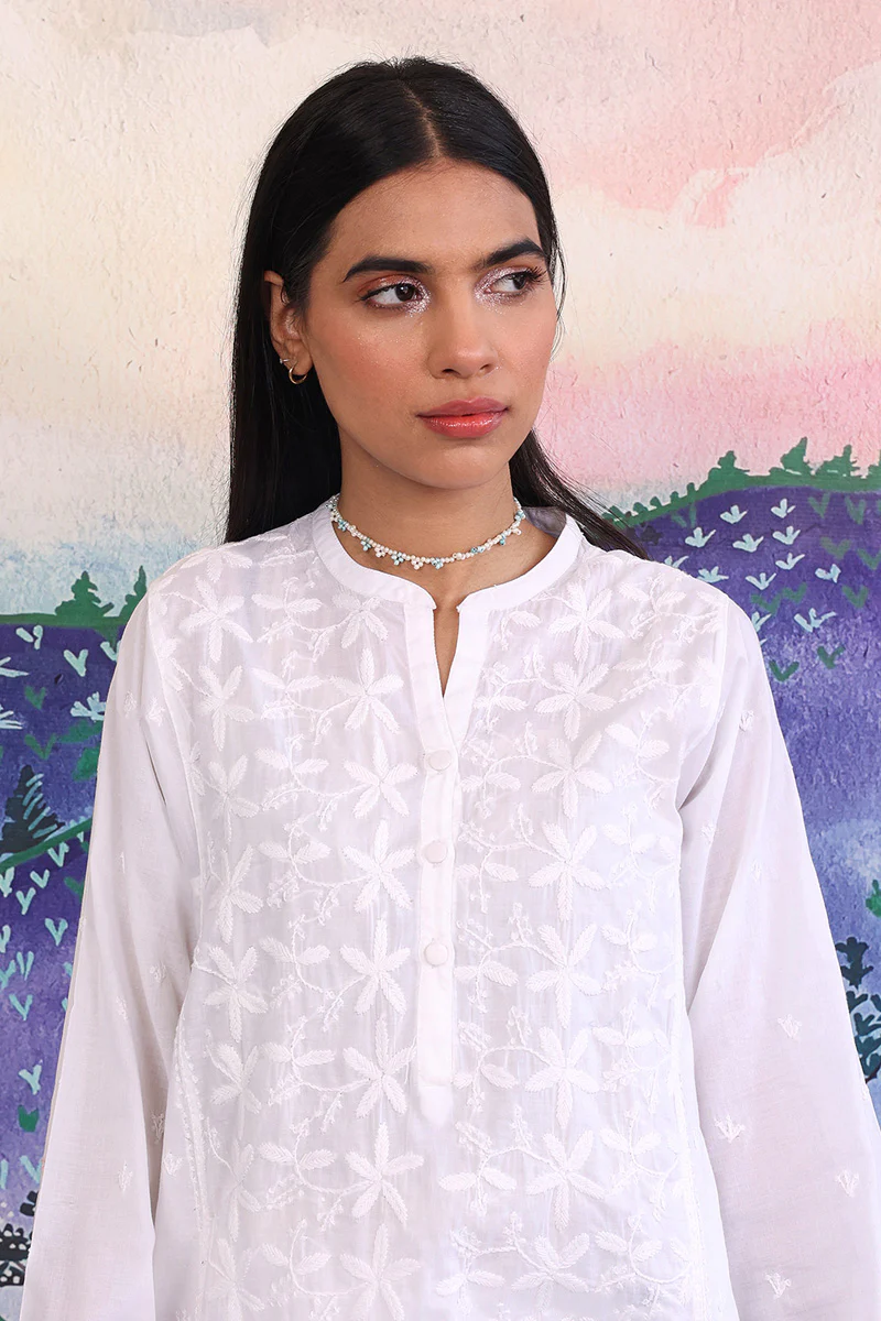 N K R Embroidered Kurta - Image 4
