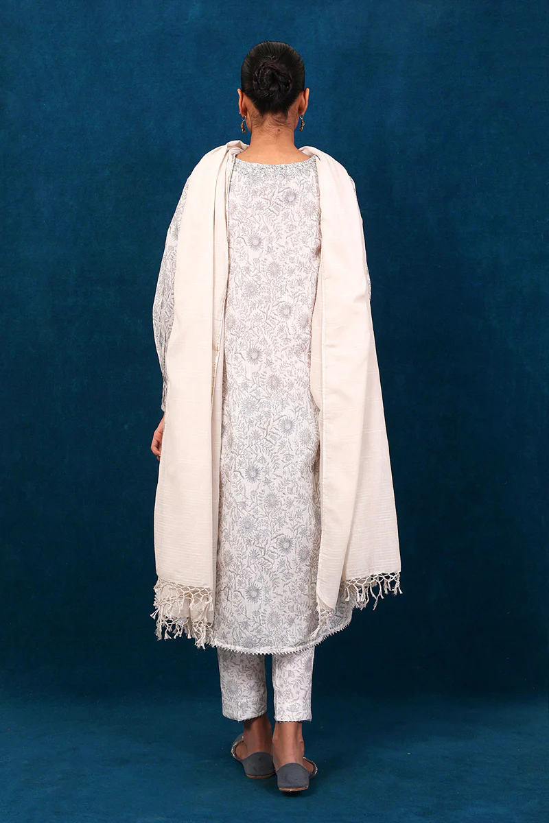 Timeless Romance Suit - Image 5