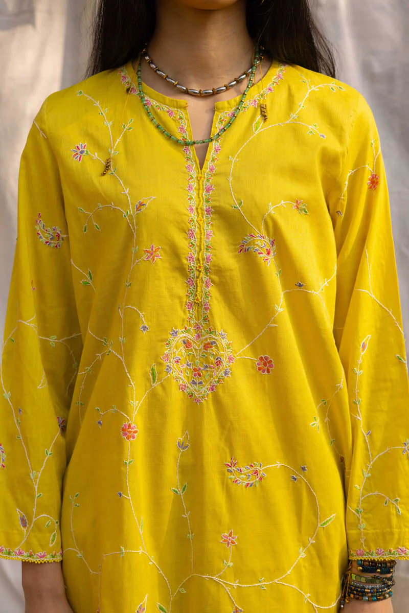 Waadi-e-Mushq Suit - Image 9