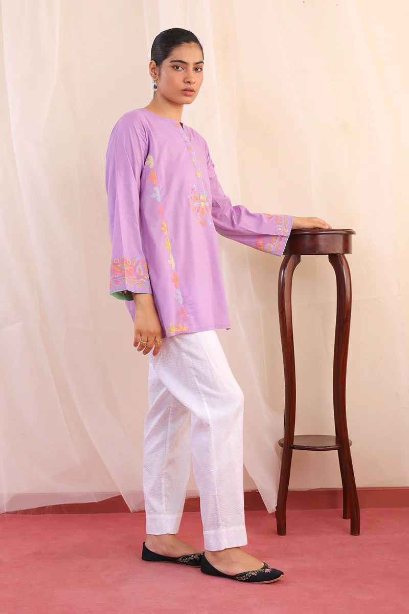 Sundara Embroidered Kurti - Image 3