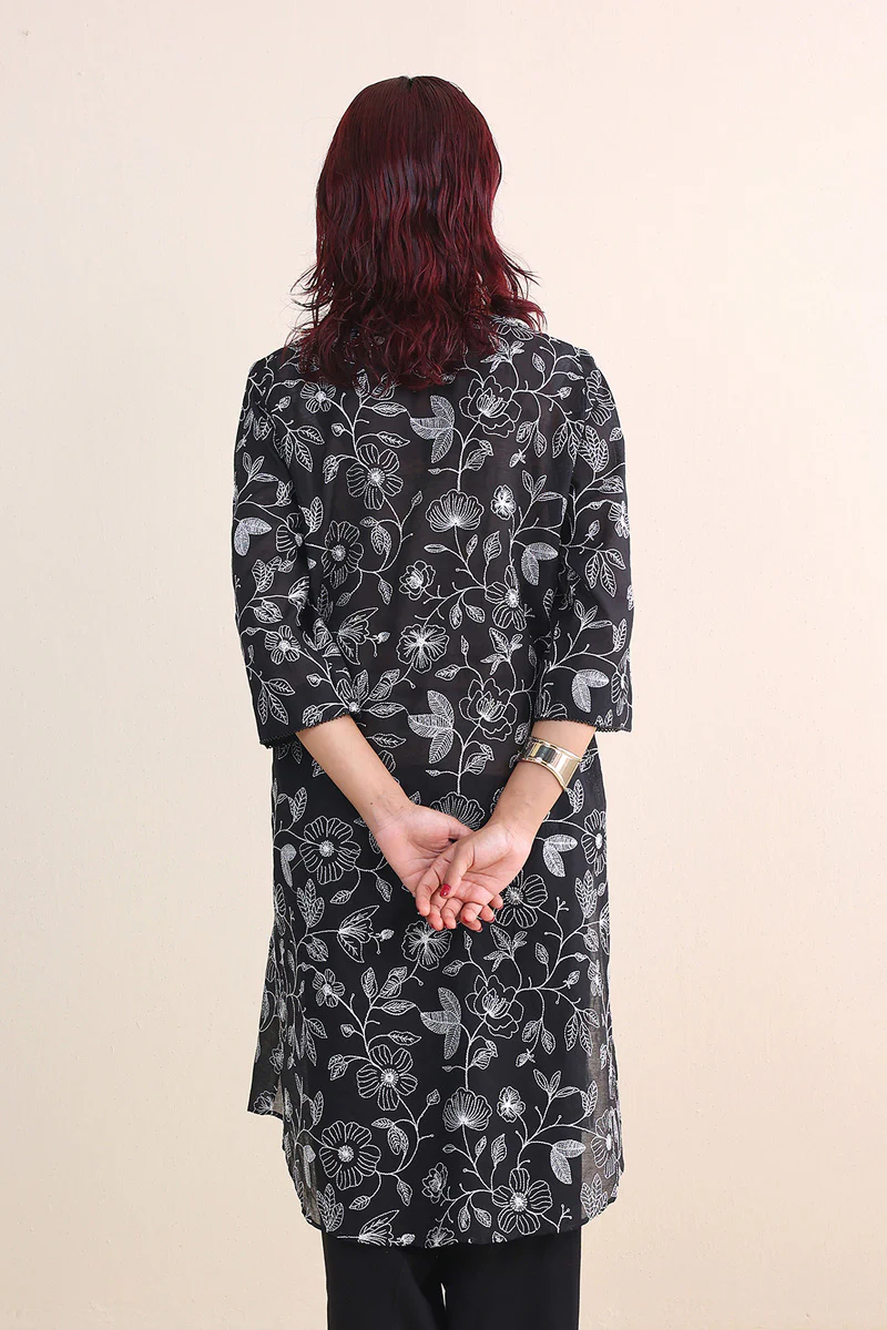 Fleur Amour Embroidered Kurta - Image 5