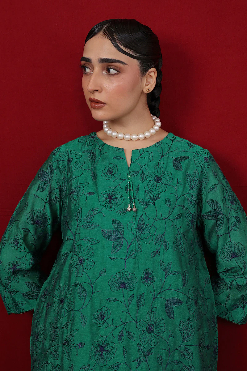 Fleur Amour Embroidered Kurta - Image 7