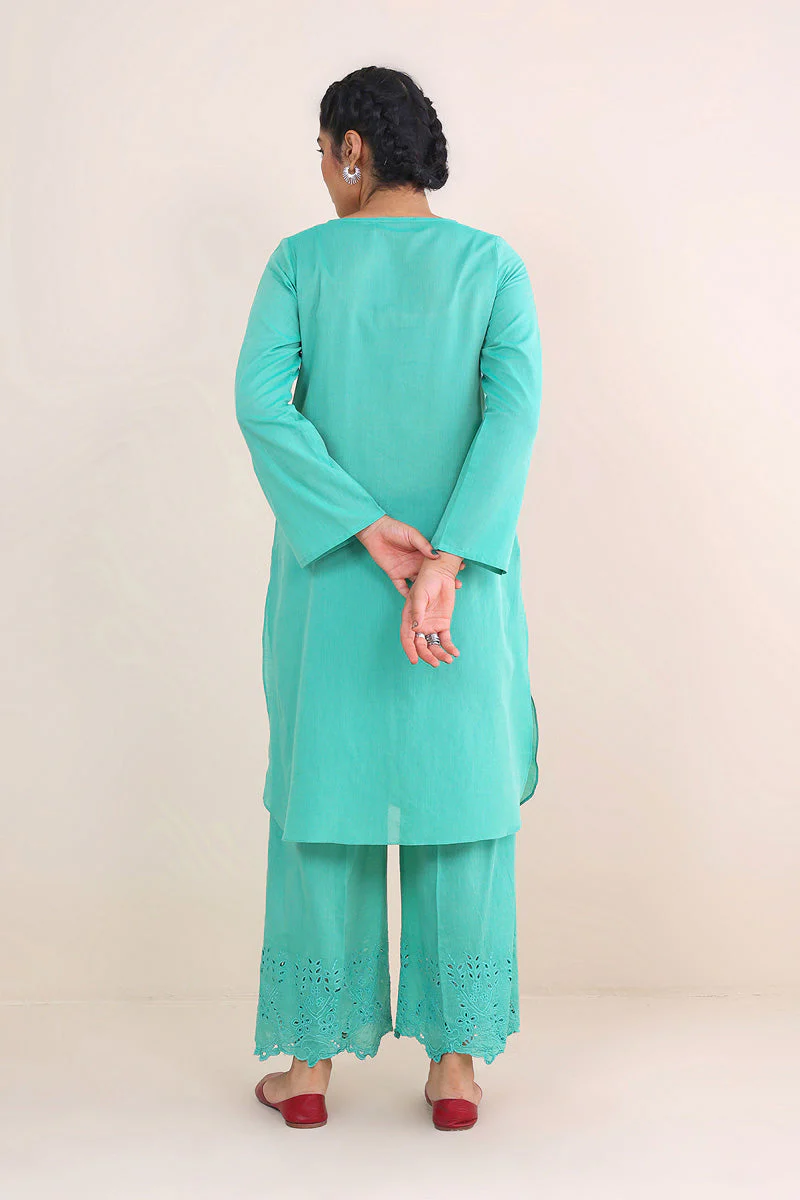 Nailing A Corner Cutwork 2-Piece Set - Image 8