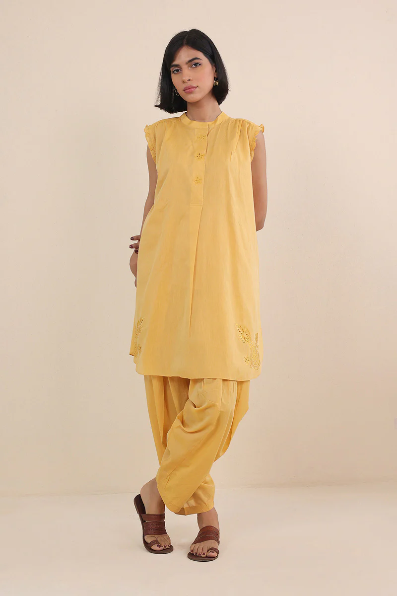 Chic Nailing A Corner 2 Piece - Image 6