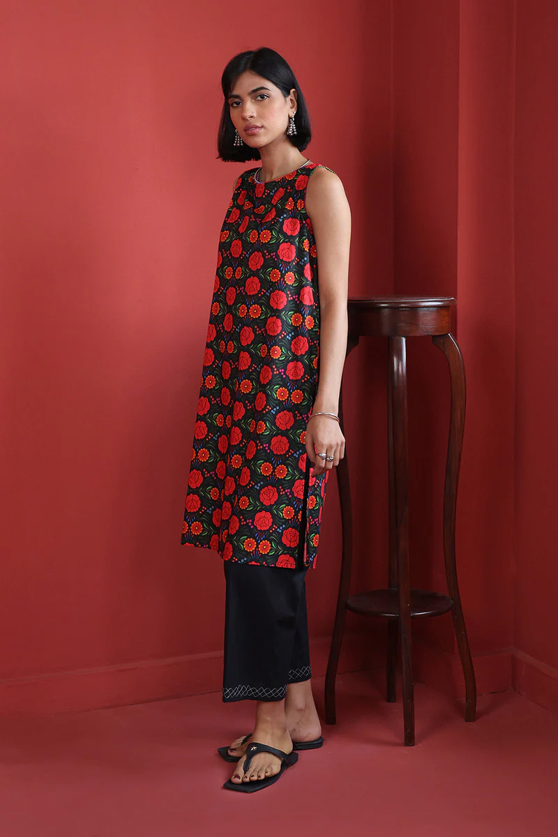 Kitsch Tales Sleeveless Shirt - Image 3