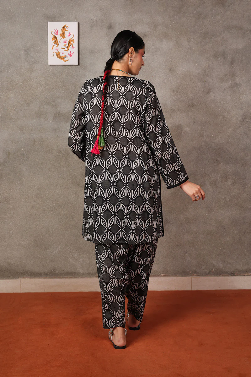 Nandana Buttoned Ensemble - Image 4