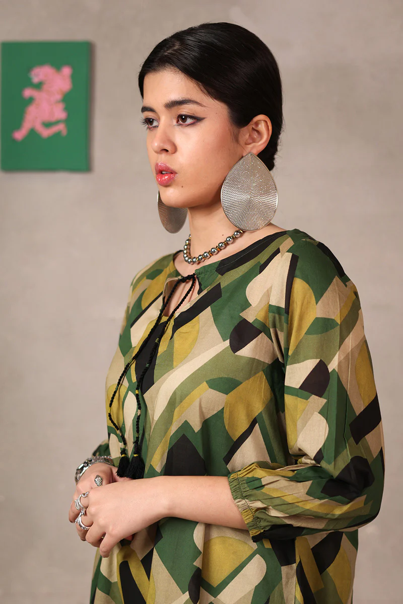 Retro Groove Chic Set - Image 13