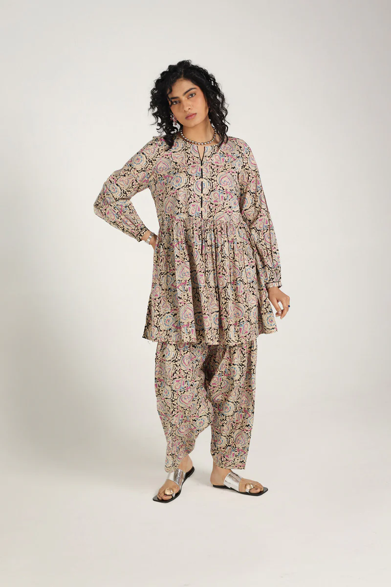 Iconic Samara Peplum Suit - Image 4