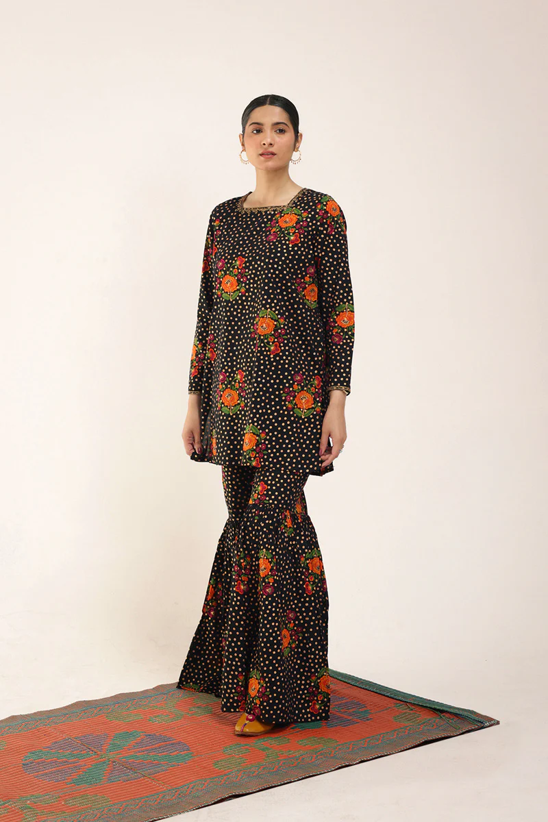Flared Folk Garden Set - Image 2