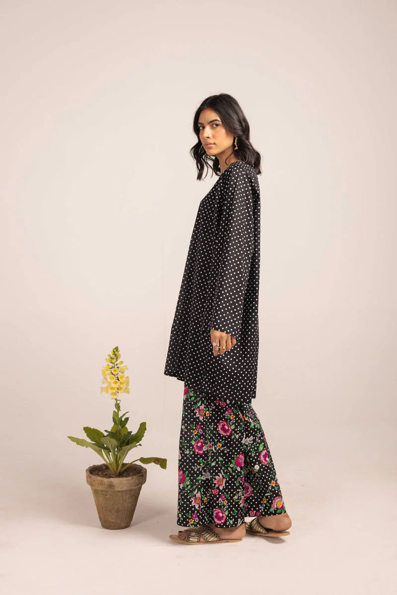 Tasseled Gardenia Ensemble - Image 15