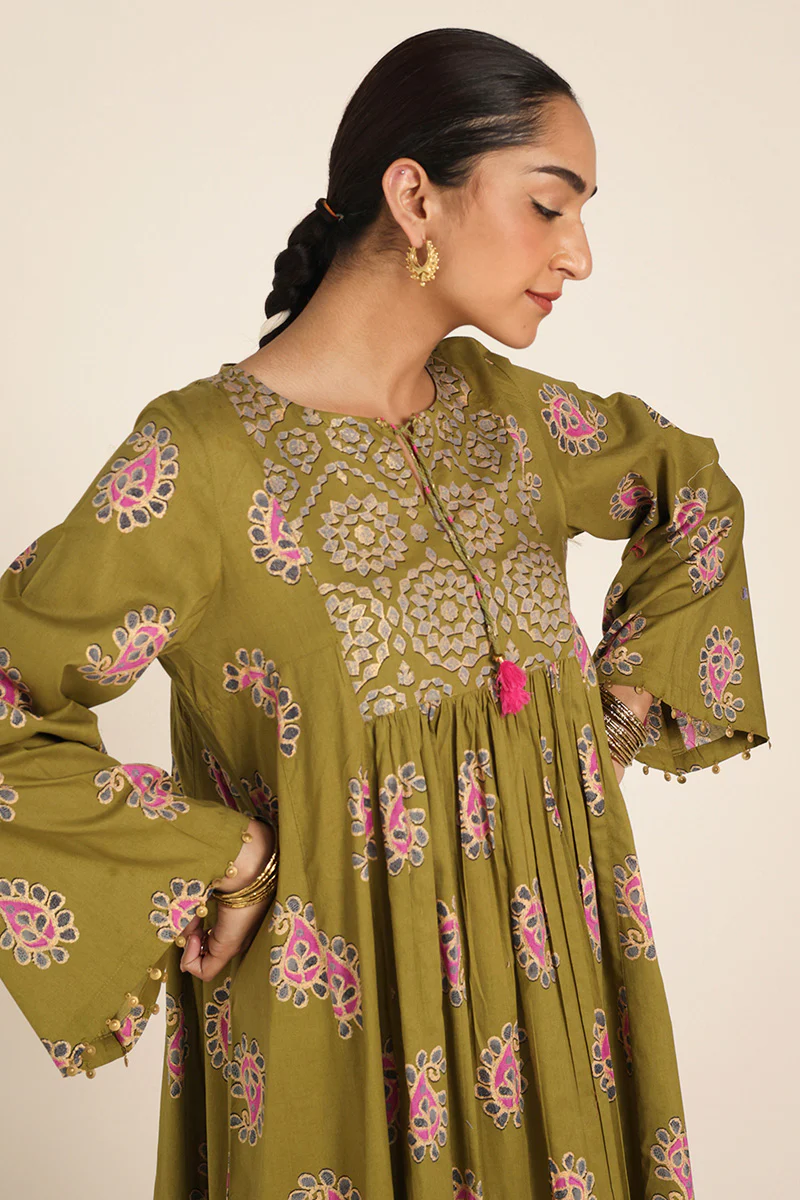 Gotta Glow Zareen Frock - Image 14