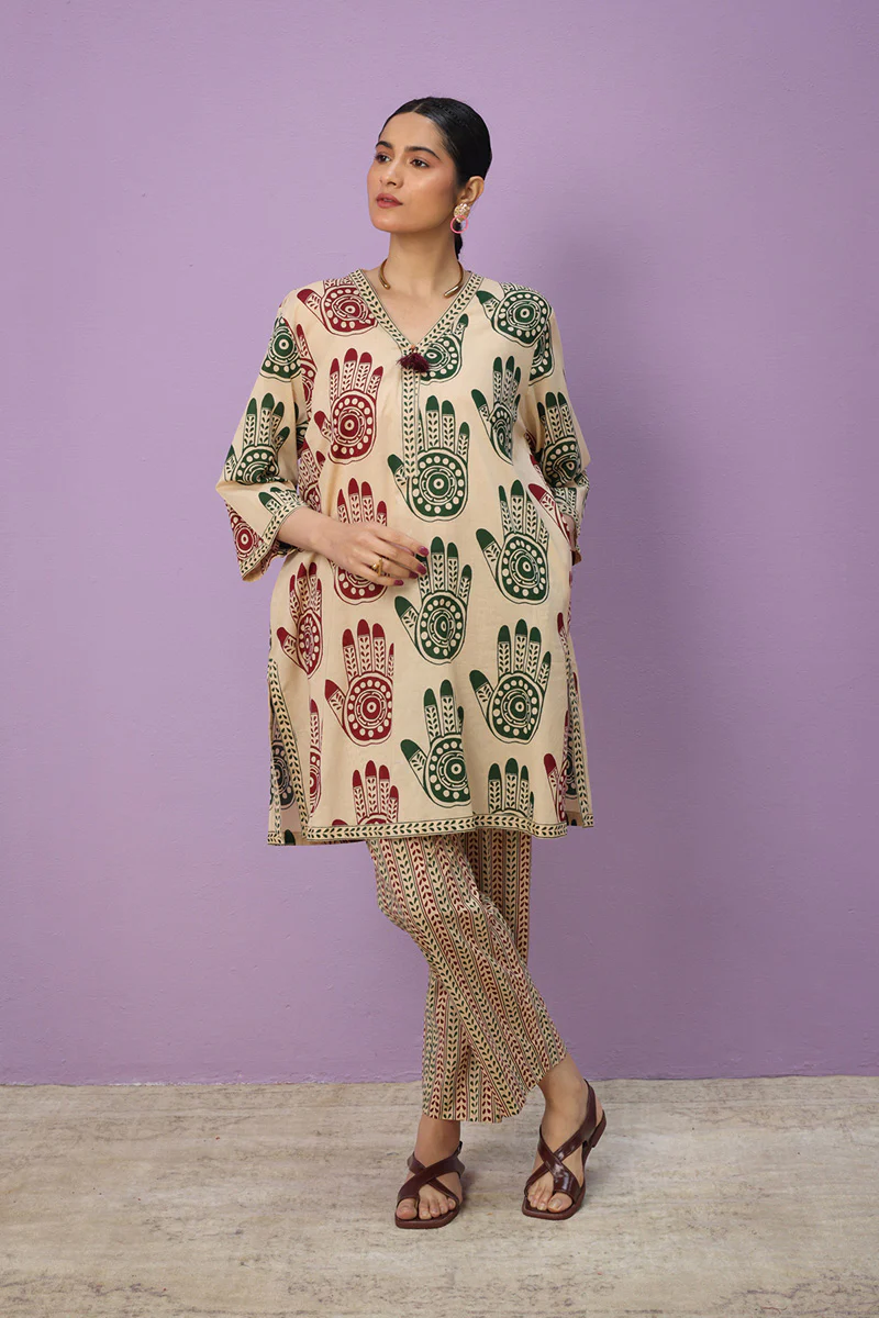 Zar-e-Mehndi Ensemble - Image 10