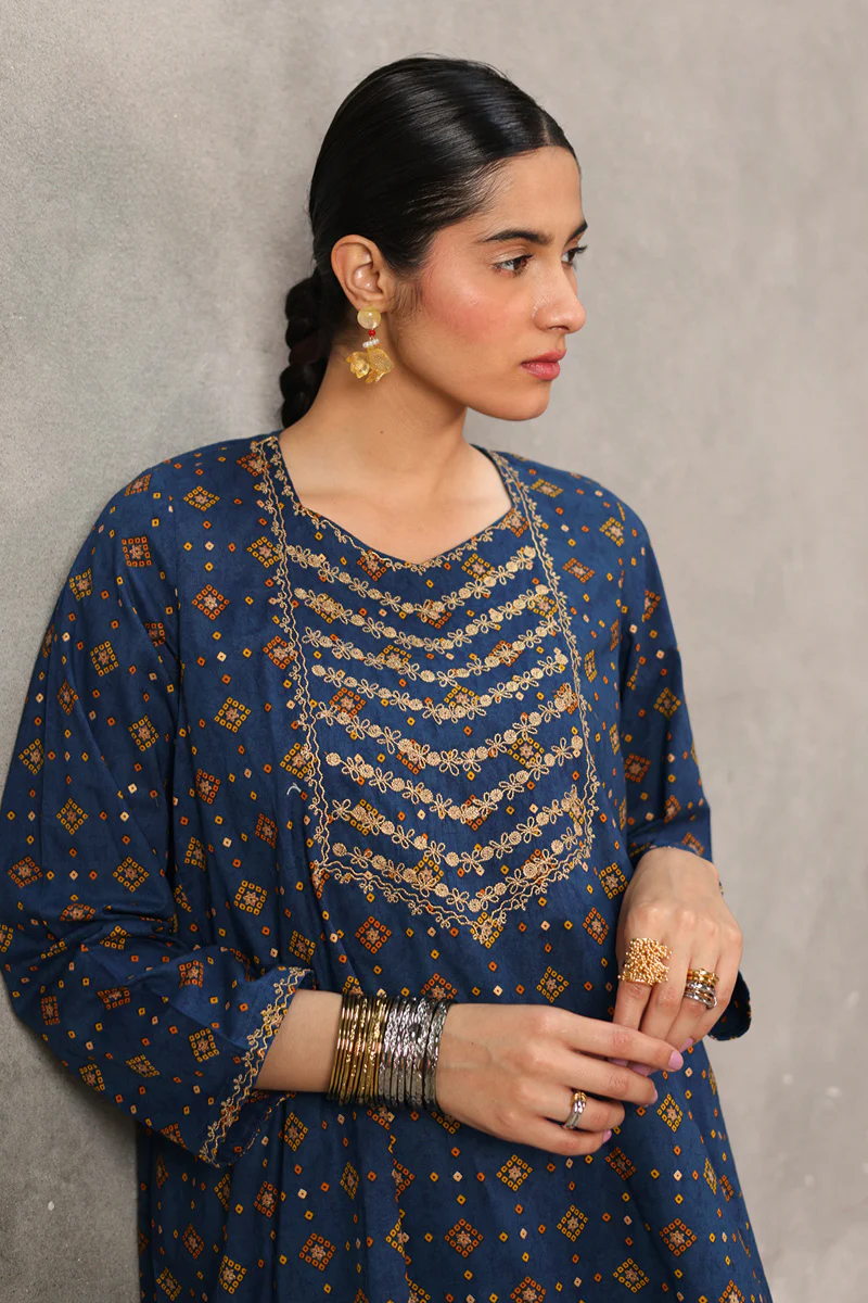 Aari Chunari Charm Ensemble - Image 5