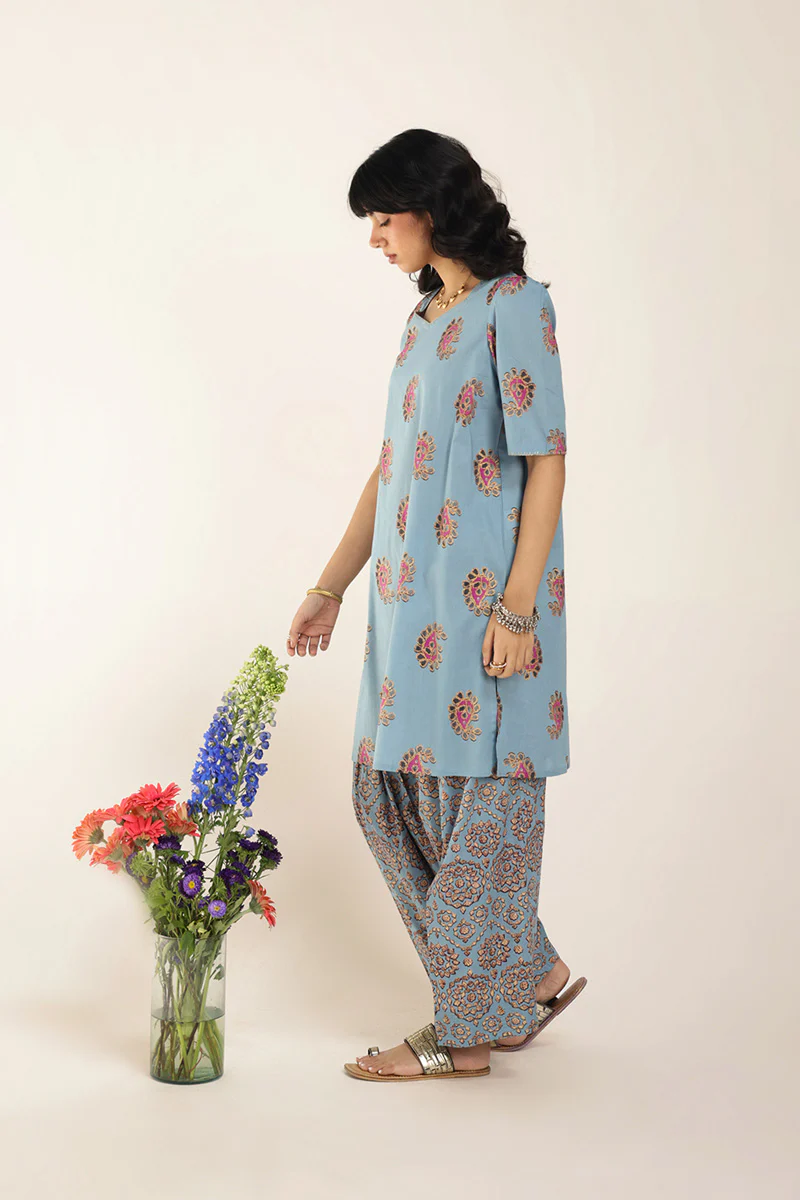 Zarnoor Gotta Glow Suit - Image 6