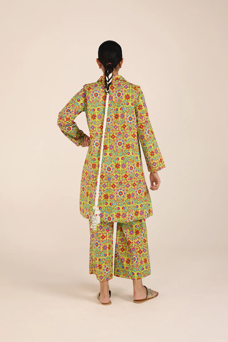 Bold Mexican floral ensemble - Image 10