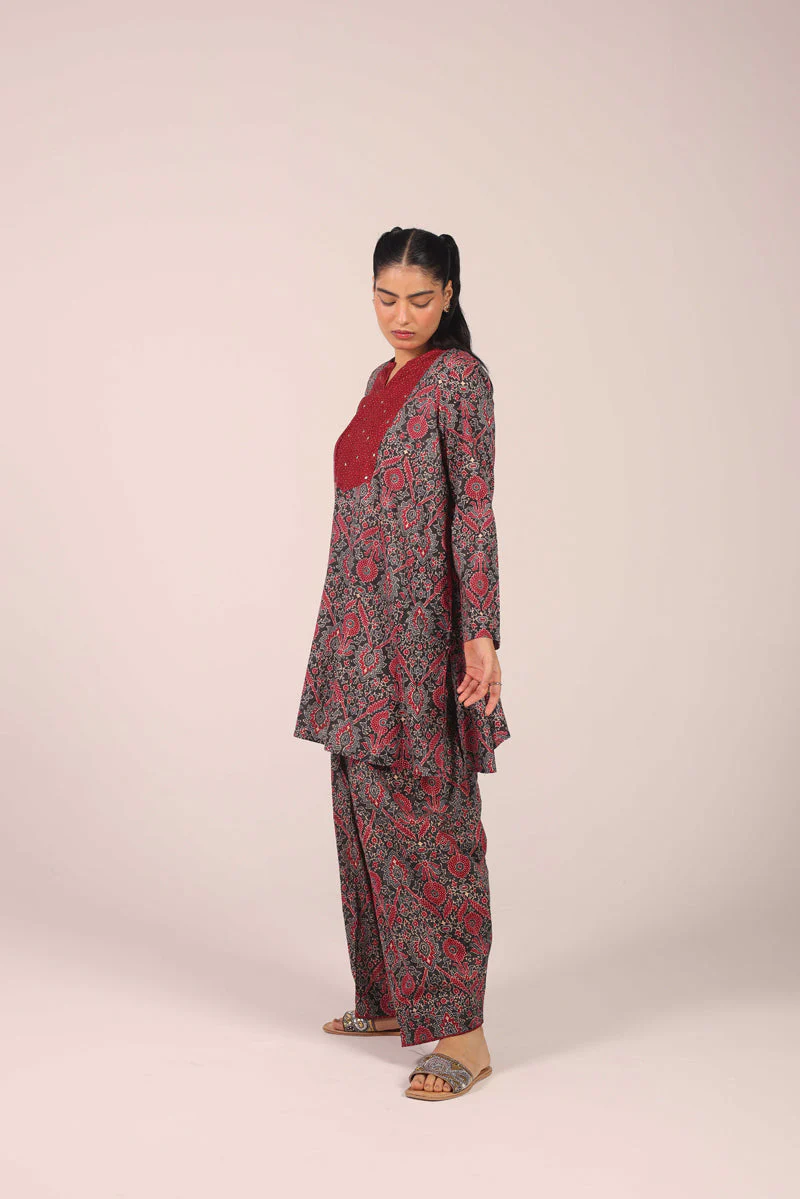 Ajrak Tales Reverie Ensemble - Image 19