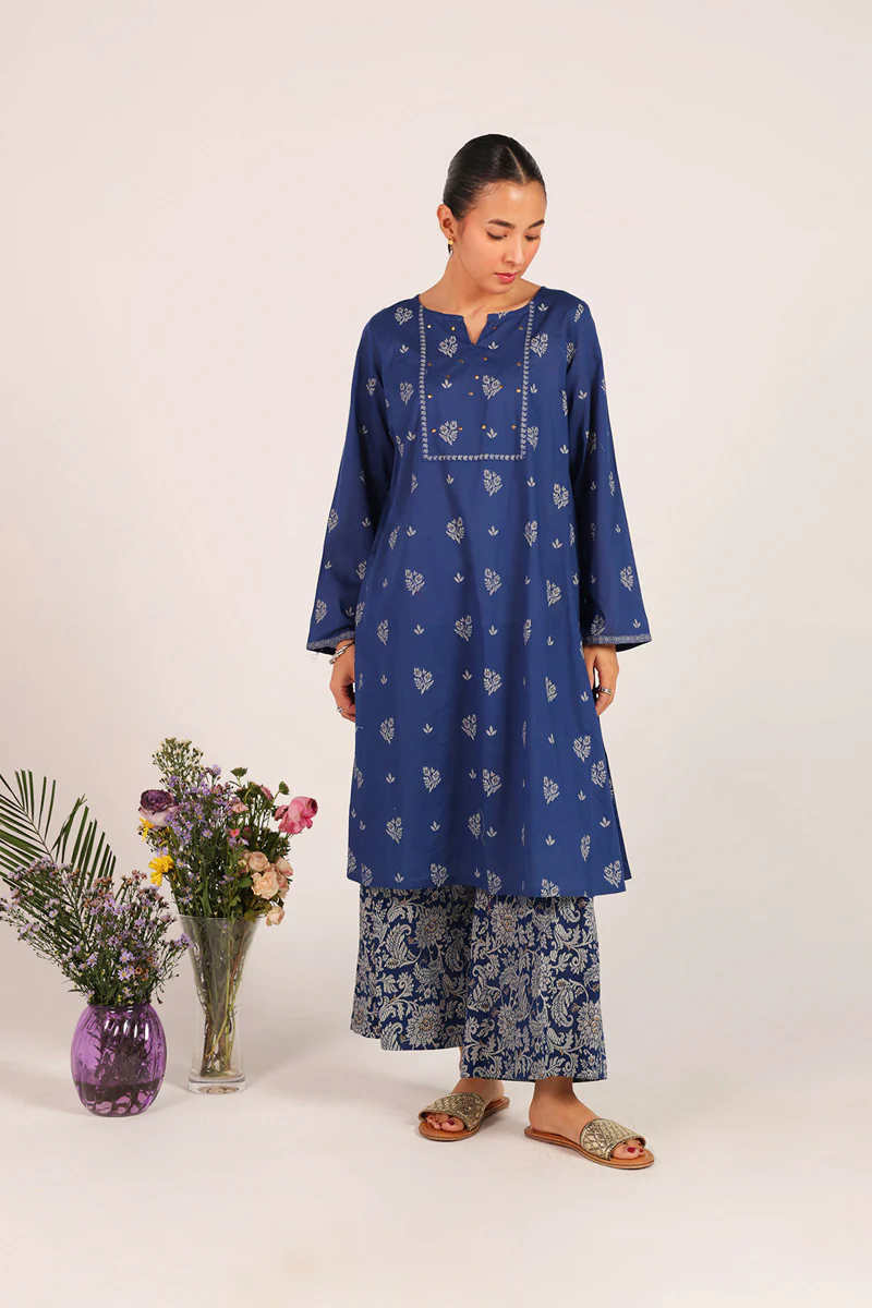 Jacquard Majesty Mukesh Ensemble - Image 13