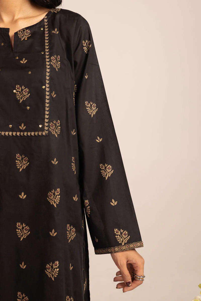 Jacquard Majesty Mukesh Ensemble - Image 17