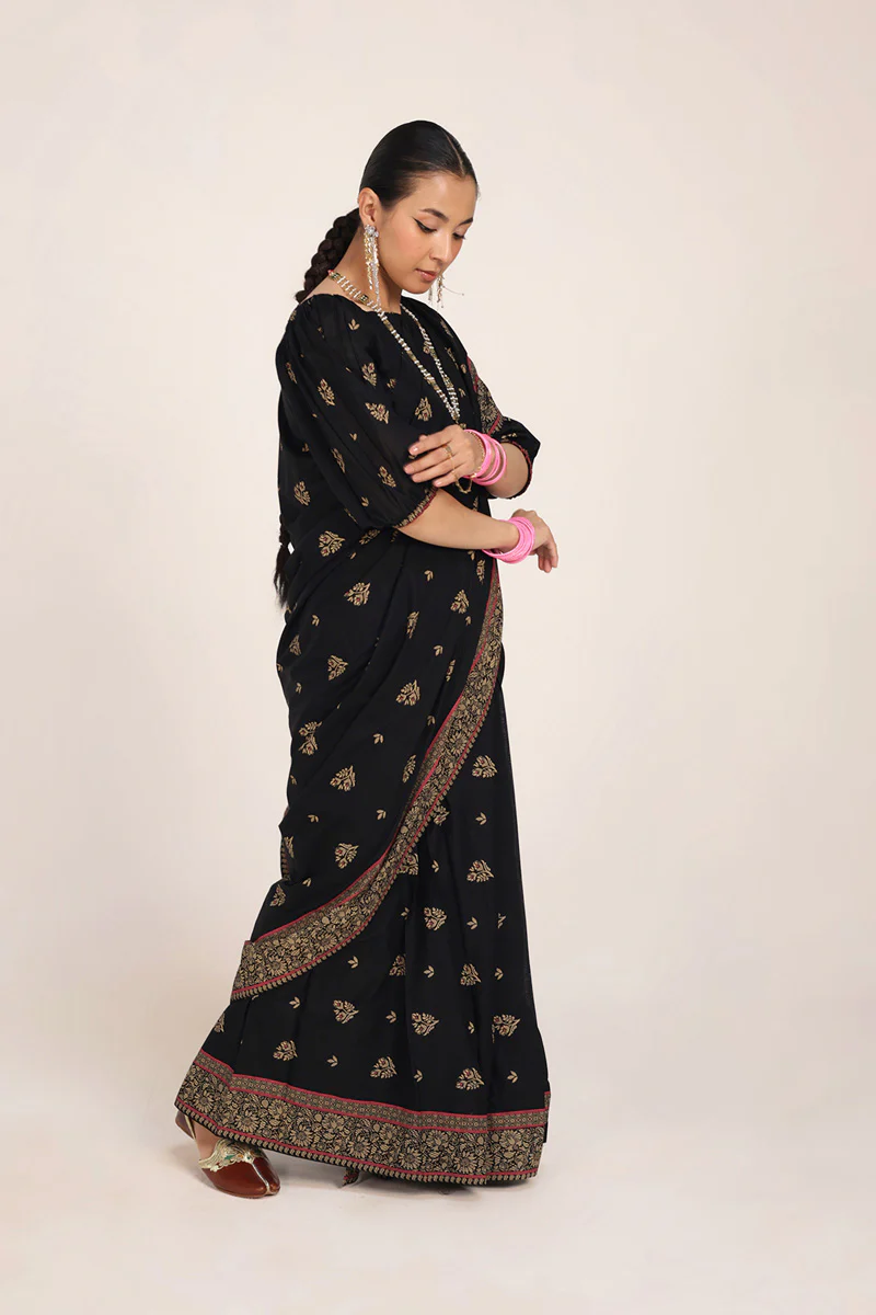 Zarqash Jacquard Majesty Saree - Image 6