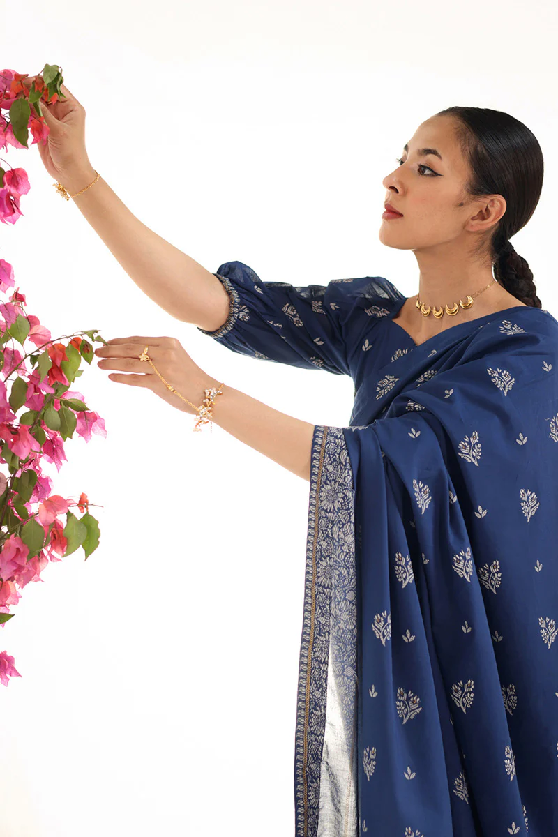 Zarqash Jacquard Majesty Saree - Image 8