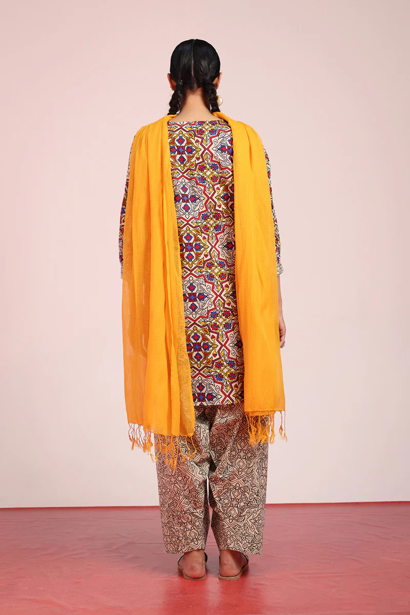Persian Tiles Contrast Ensemble - Image 7