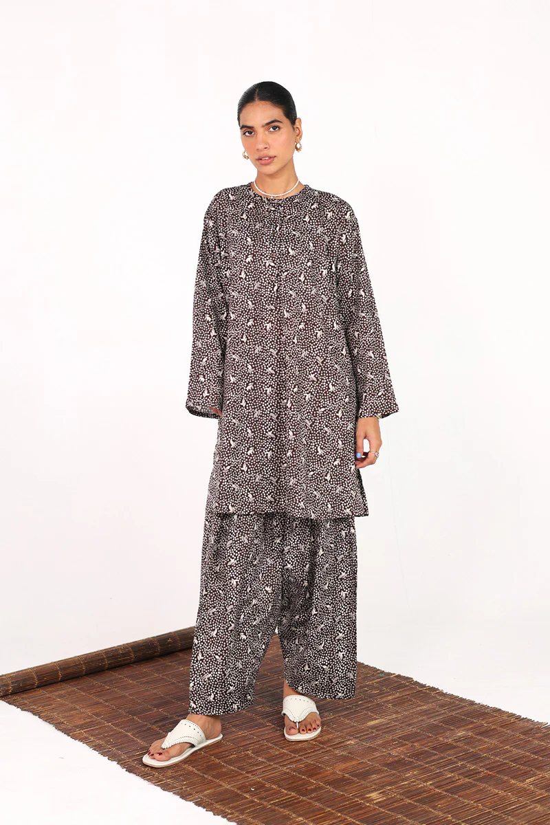 Buttoned Gul E Aqs 2 Piece