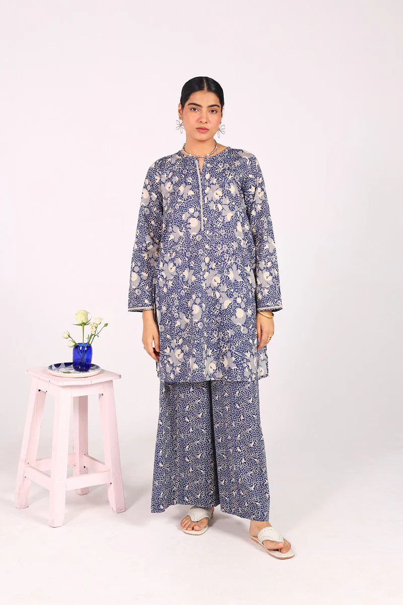 Coordinated Gul E Aqs Duo - Image 10