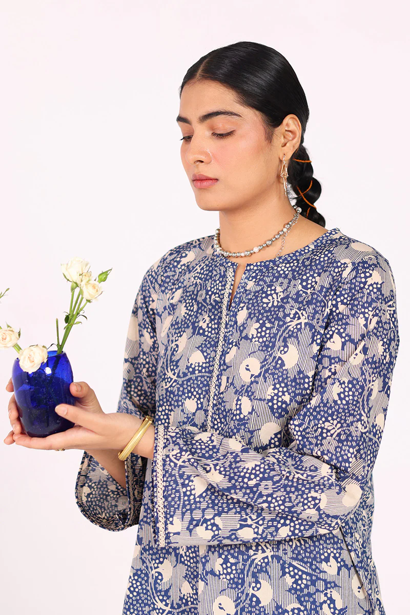 Coordinated Gul E Aqs Duo - Image 6